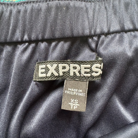 Express dress - Picture 4 of 5